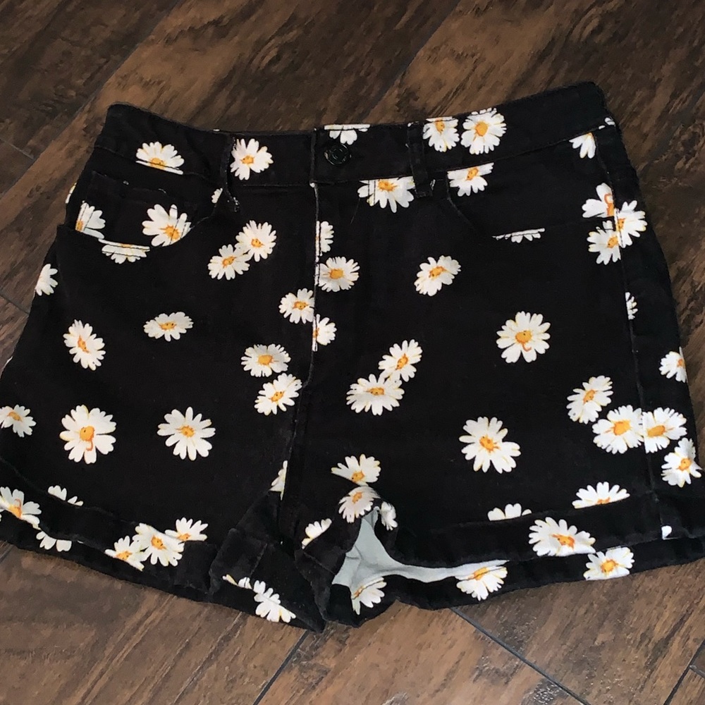 High waisted daisy shorts.
